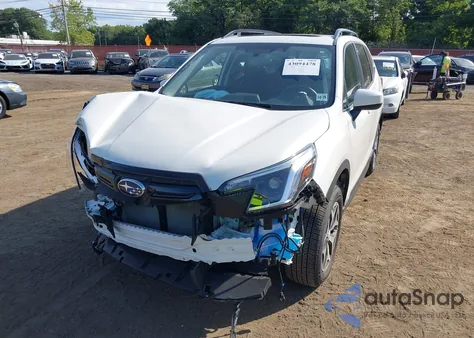 2023 Subaru Forester Premium z USA, uszkodzony, nr VIN JF2SKAEC8PH545002